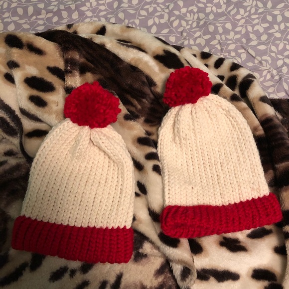 Knitted winter hats - Picture 1 of 1